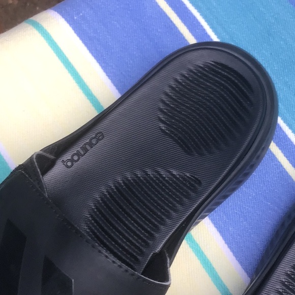 Adidas Bounce Black Slides Sz 7 - Picture 8 of 8